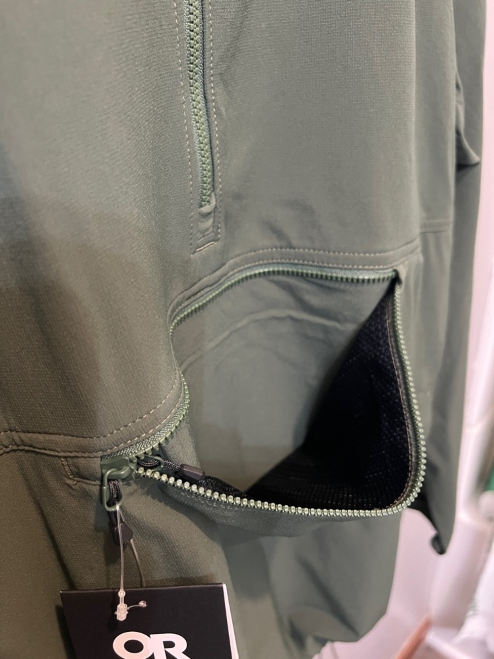 NWT Outdoor Research Ferrosi Anorak 1/2 Zip in Large Verde (forest green) UNISEX - Picture 11 of 12